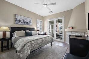 2 camere, una scrivania, ferro/asse da stiro, culla da viaggio