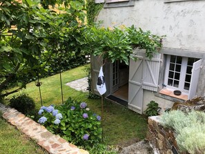 Property grounds - House near river Fango with Garden for 5 people, sea and mountains (Manso)