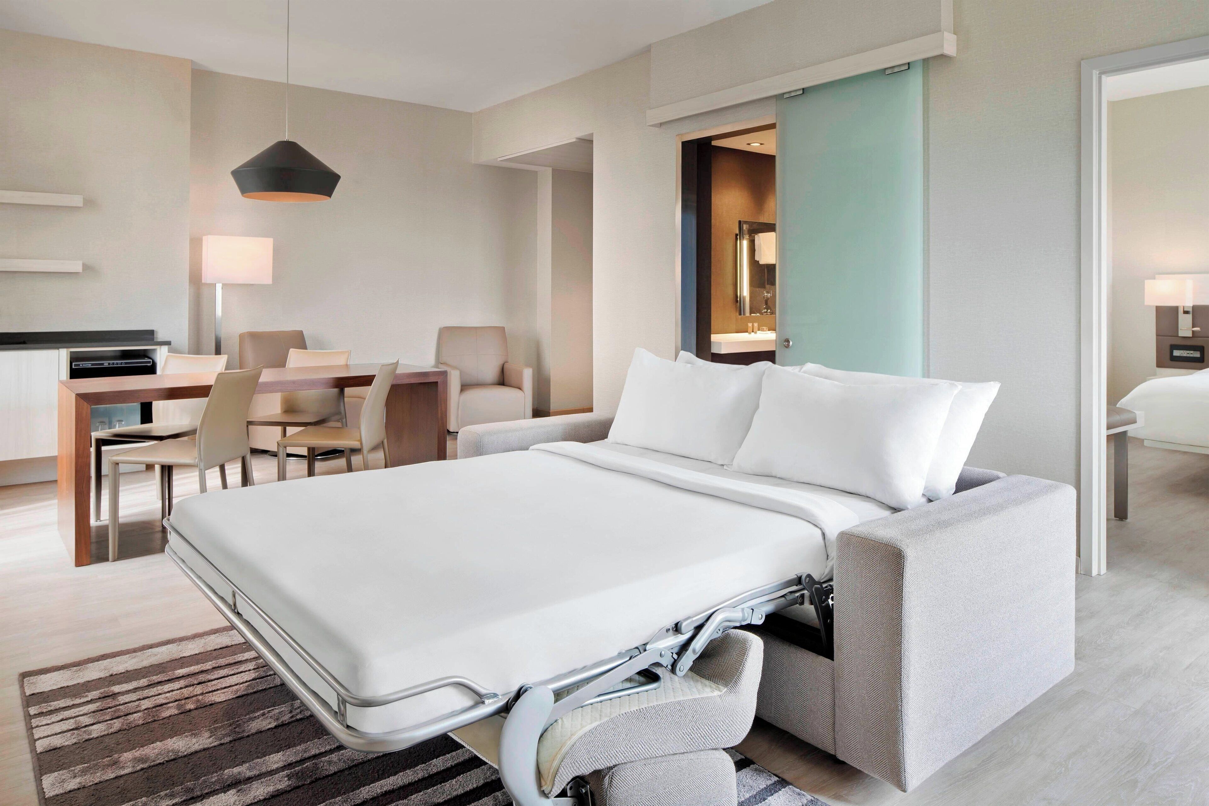 premium bedding, in-room safe, desk, laptop workspace