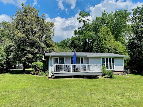 Does your dog need a vacation? We are people and pet friendly!