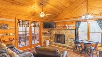 Televisio, takka, videopelejä