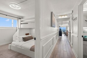 2 bedrooms, iron/ironing board, free WiFi, bed sheets - Summit Serenity – Oceanfront Elegance Redefined (Panama City Beach)