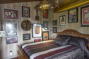 4 bedrooms, free WiFi, bed sheets - Pelican Point, Dramatic Ocean & Coast Views, Spa, Next to Town (Mendocino)