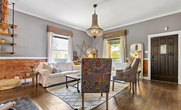 TV, DVD player, books, video library