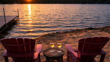 Plage, chaises longues