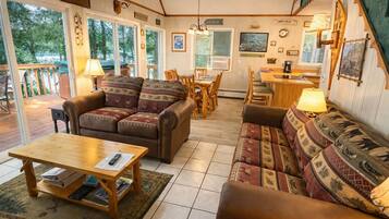 TV connectée, cheminée, baby-foot, table de tennis de table