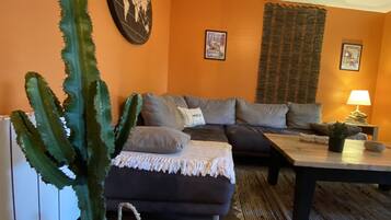 Smart TV, stereo, offices