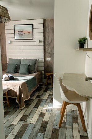 1 chambre, bureau, Wi-Fi gratuit, draps fournis