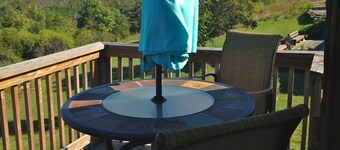 Eagle's Nest - Luxury Suite with Spectacular Panoramic Views!