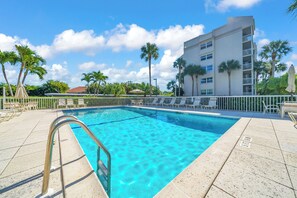 Et oppvarmet basseng