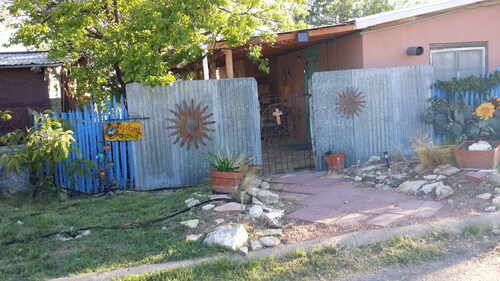 Le Blas Payne est un véritable adobe mexicain historiquement significatif.  