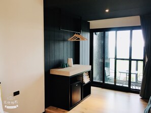Standard Quadruple Room, Ocean View | Blackout curtains, soundproofing, free WiFi, bed sheets - Hido Hotel I (Hengchun)