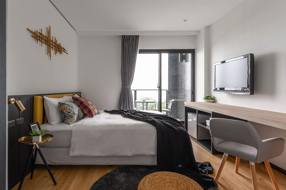 Double Room with seaview | Blackout curtains, soundproofing, free WiFi, bed sheets