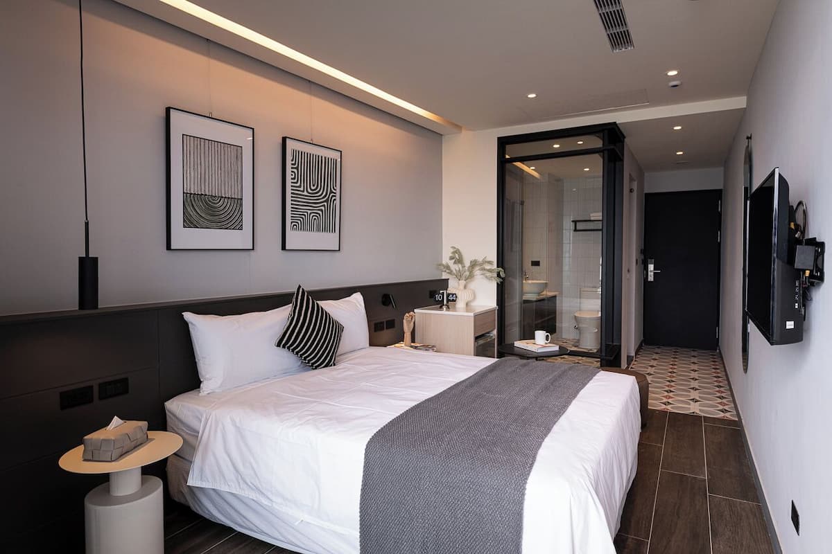 Standard Double Room, Ocean View (A) | Blackout drapes, free WiFi, bed sheets