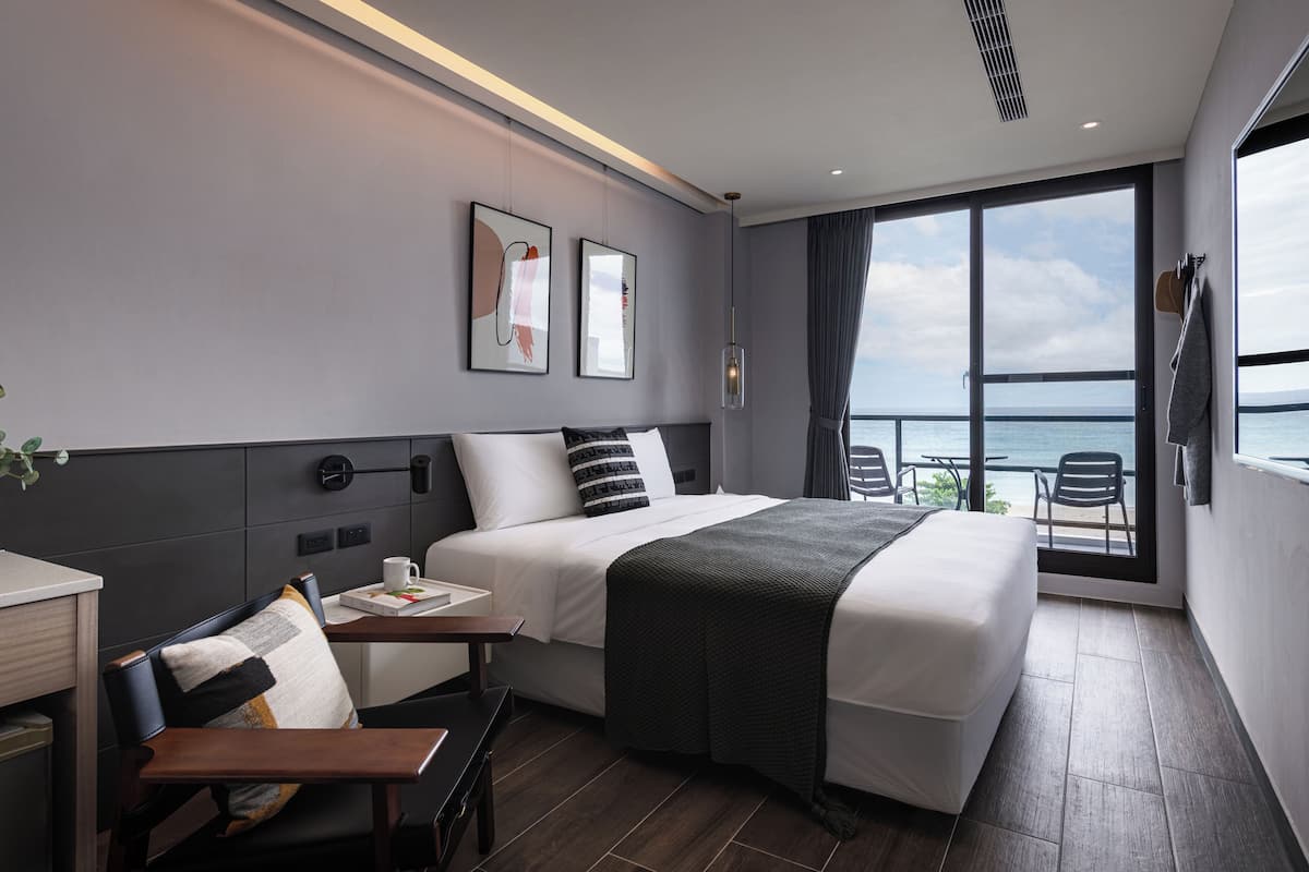 Standard Double Room, Ocean View (B) | Blackout drapes, free WiFi, bed sheets