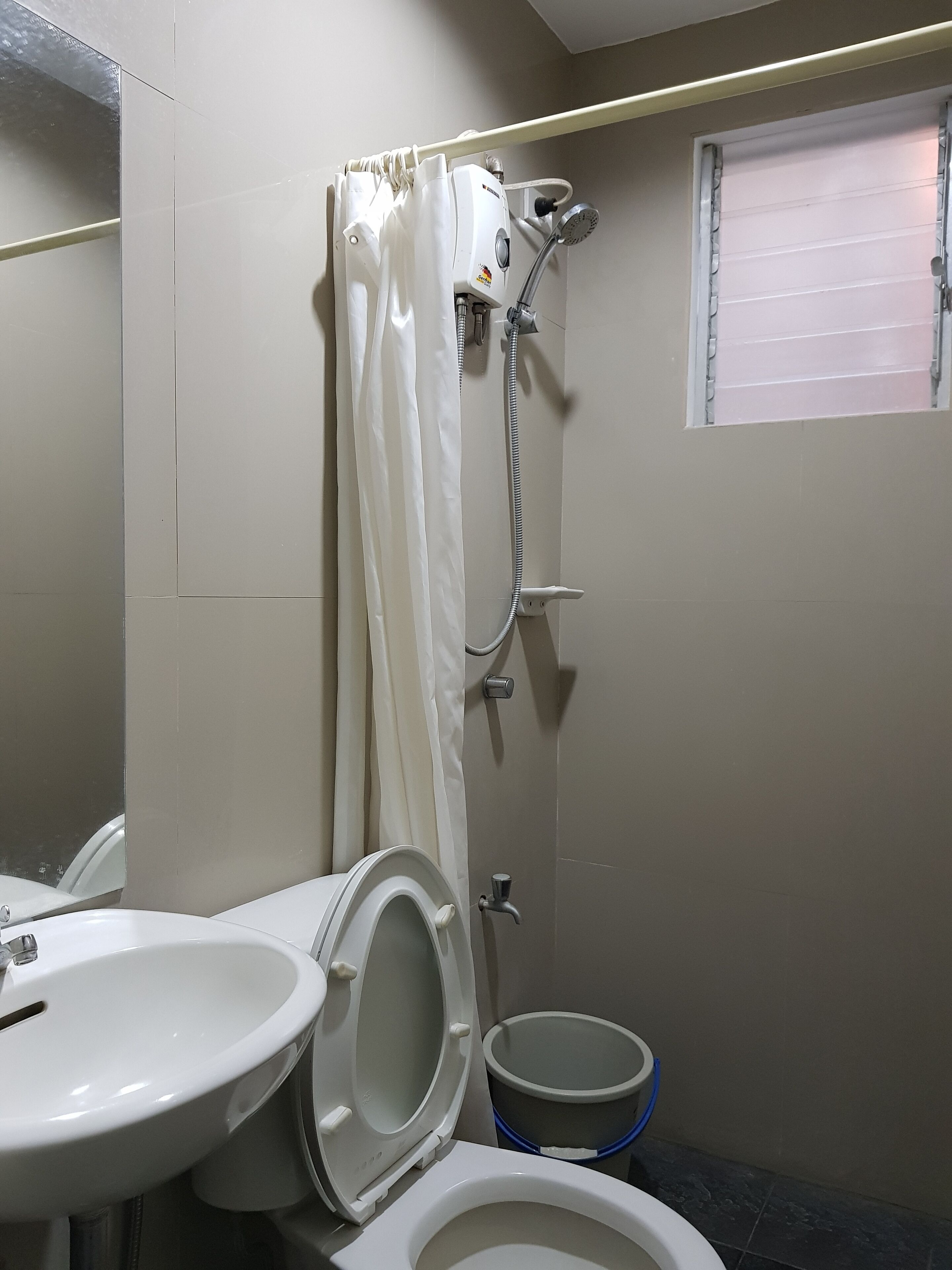 Habitación doble (Matrimonial) | Baño | Ducha y cabezal de ducha tipo lluvia