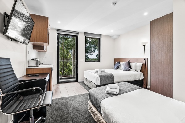 Deluxe Twin Room | Individually furnished, desk, laptop workspace, soundproofing