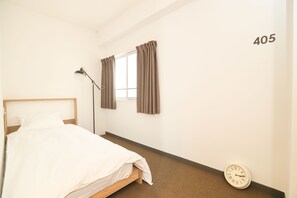 Private Room 4A | Hypo-allergenic bedding, down comforters, blackout drapes, free WiFi - Gush - Hostel (Osaka)