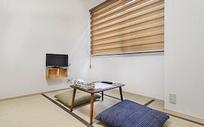 Free WiFi - River Forest - Hostel (Osaka)