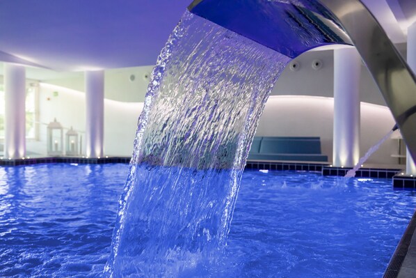 Couples treatment room(s), sauna, hot tub, steam room, mud baths