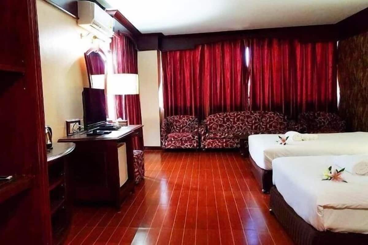 Deluxe Twin Room | Blackout drapes, soundproofing, rollaway beds, free WiFi