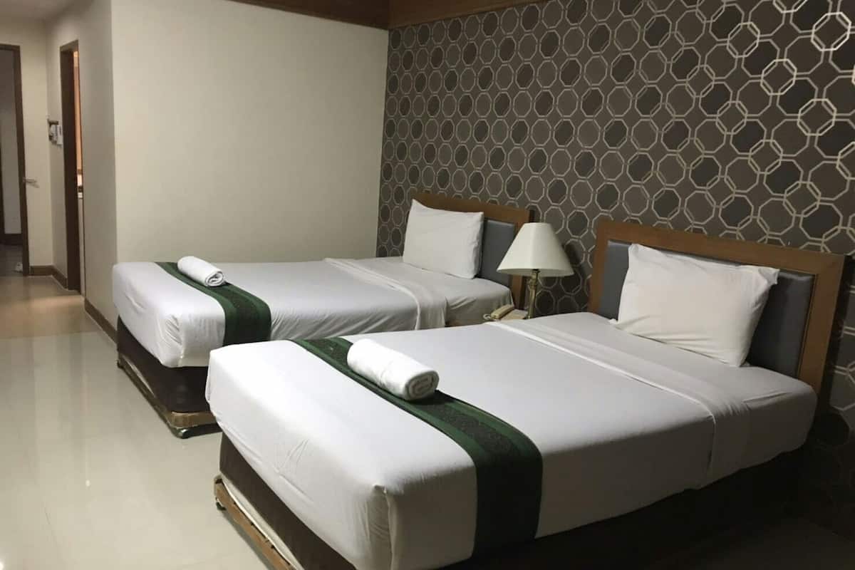 Superior Twin Room | Blackout drapes, soundproofing, rollaway beds, free WiFi