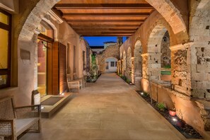 Property entrance - Madonna del Mare (Chania)