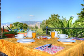 Petit déjeuner buffet compris tous les jours
