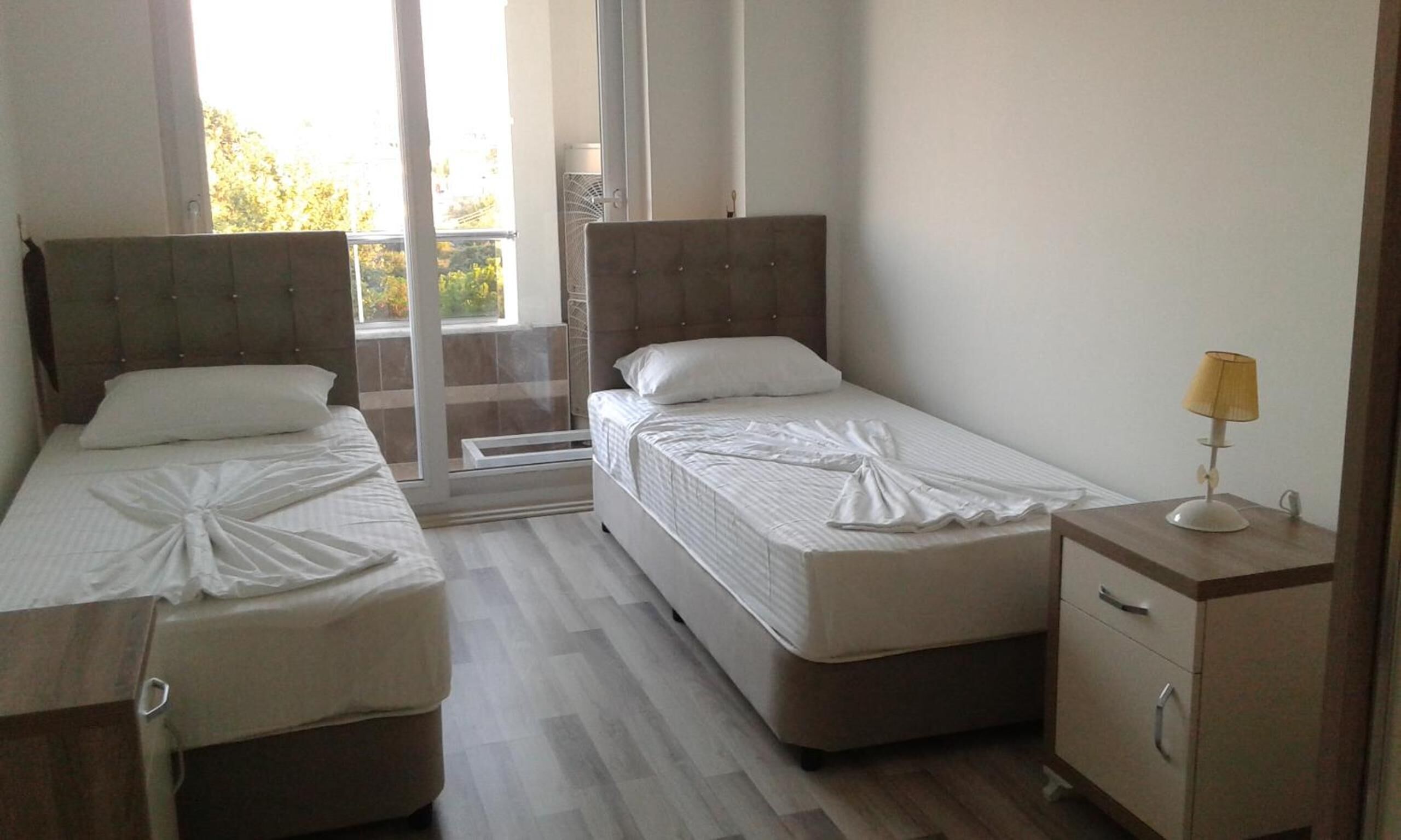 1 bedroom, premium bedding, minibar, desk