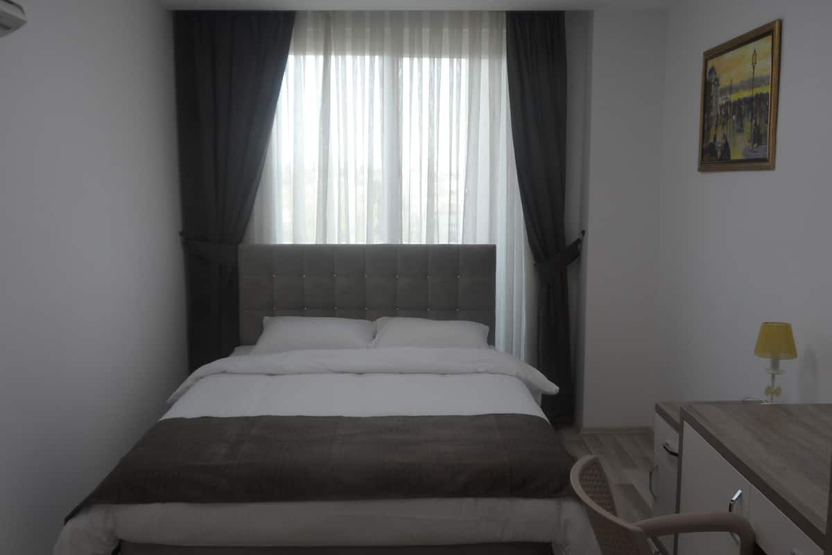 Standardværelse - 1 soveværelse - parkudsigt | Premium-sengetøj, minibar, skrivebord, lydisolering