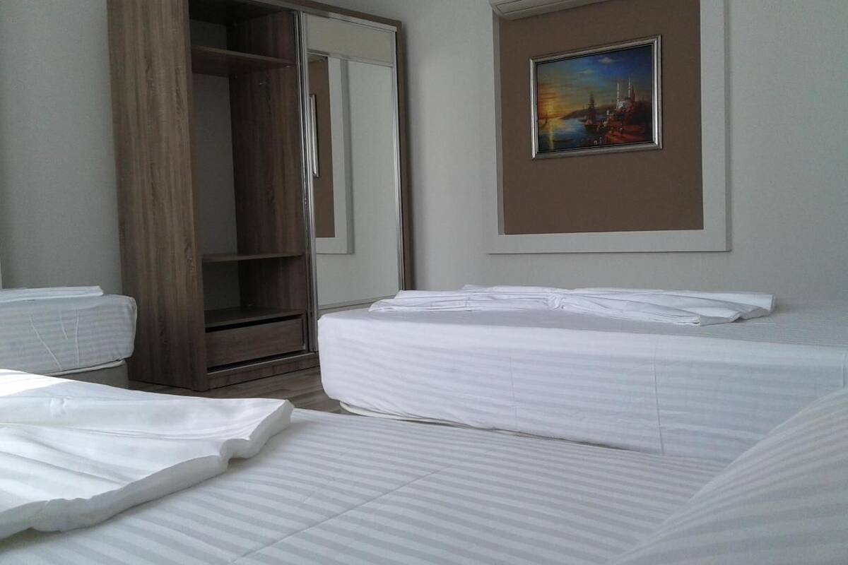 1 bedroom, premium bedding, minibar, desk