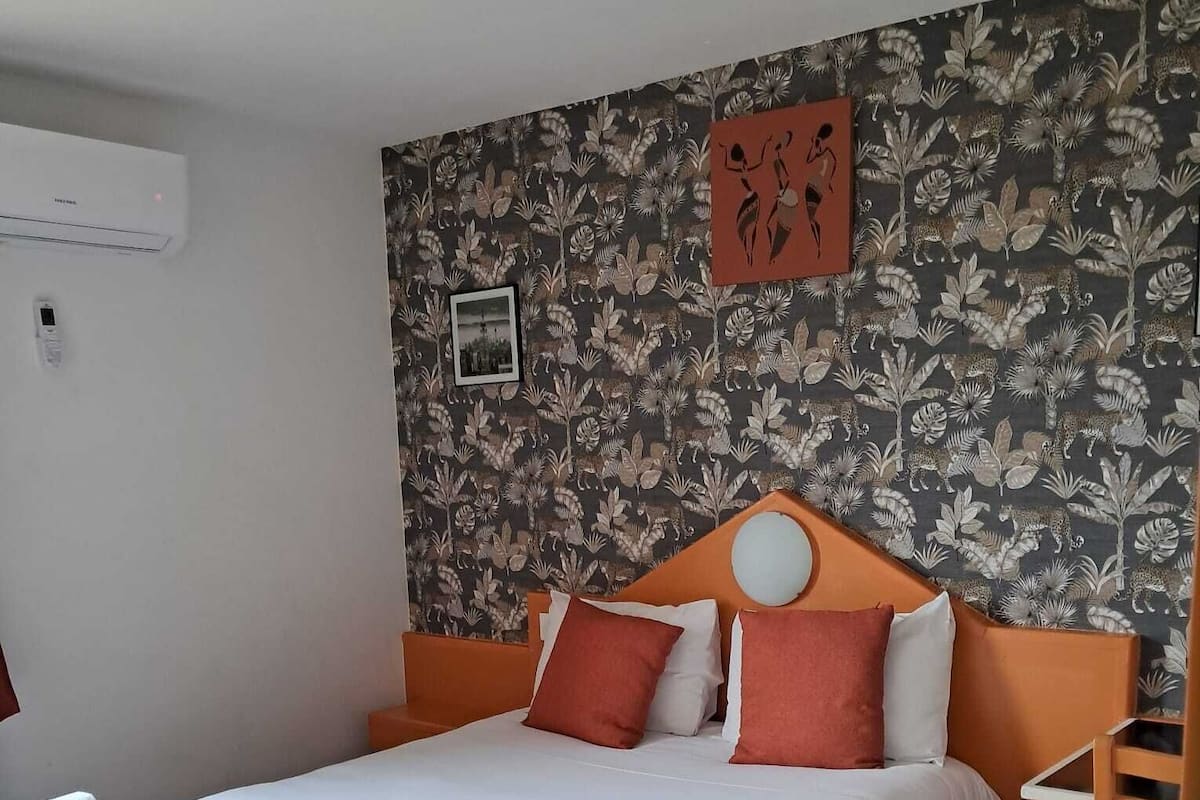 Tweepersoonskamer, voor 1 persoon | Geluiddichte muren, gratis wifi, beddengoed, rolstoeltoegankelijk