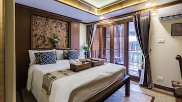 Deluxe Double Room, Balcony | Minibar, free WiFi