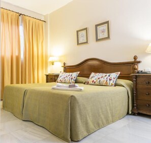 Room - Hotel Leflet Gran Avenida (Coria del Rio)