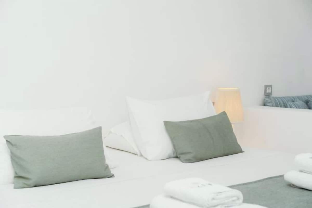 2 Schlafzimmer, hochwertige Bettwaren, Zimmersafe, individuell dekoriert