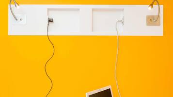 Chambre Double | Literie de qualité supérieure, bureau, chambres insonorisées