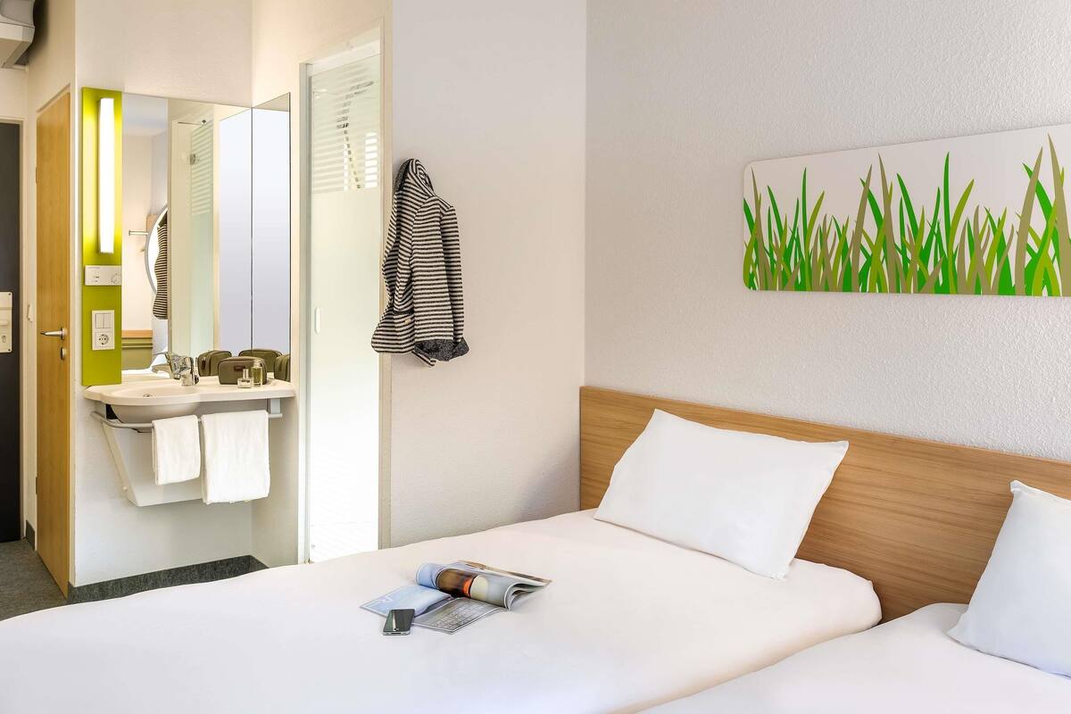 Room, 2 Single Beds | Premium bedding, desk, soundproofing, free WiFi