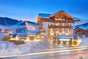 Façade de l’hébergement - soirée/nuit