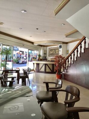 ロビー応接スペース