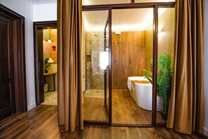Deluxe Apartment | Bathroom | Free toiletries, hair dryer, towels - Casa Dives, Transylvania (Pianu)
