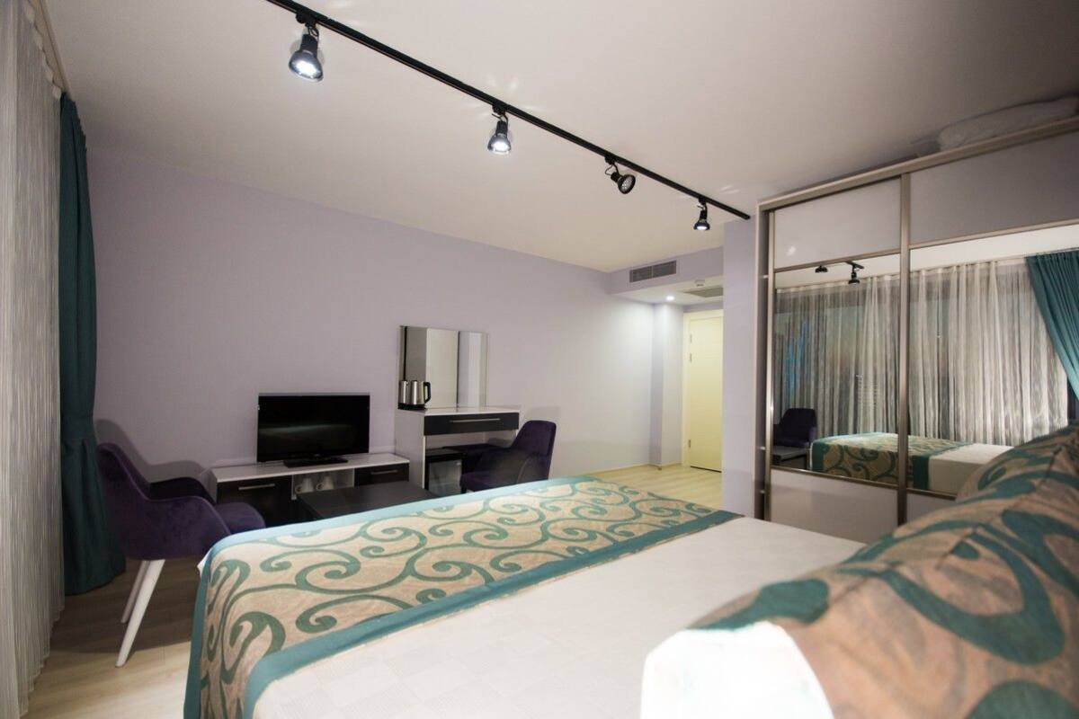 Studio, Balcony | Desk, soundproofing, iron/ironing board, WiFi (free)