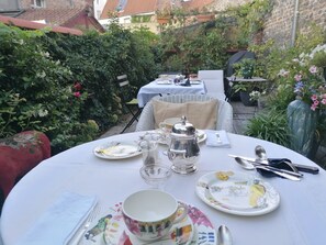 Deluxe Double Room, Garden View (BIARRITZ) | Premium bedding, in-room safe, individually decorated, blackout curtains