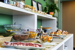 Breakfast buffet - Castello (Sovicille)