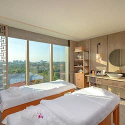 Couples treatment room(s), sauna, hot tub, steam room, body treatments