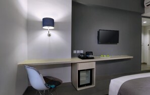 In-room safe, free WiFi - Hotel Neo+ Kebayoran, Jakarta by Aston (Jakarta)