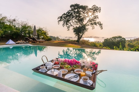 Free daily English breakfast. 9 Hornbills Tented Camp