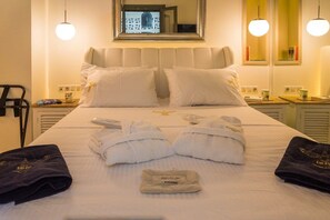 Superior Suite - Faces Art Suites (Rhodes)