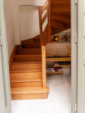 Property entrance - Faces Art Suites (Rhodes)