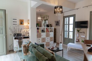 Deluxe-sviitti | 1 makuuhuone, egyptinpuuvillaiset lakanat, ylelliset vuodevaatteet