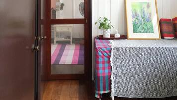 Deluxe Room garden view | Terrace/patio